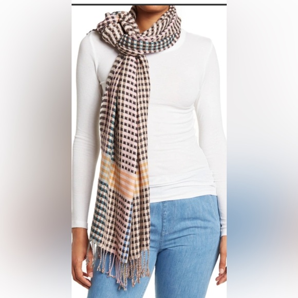 Vince Camuto Accessories - Vince Camuto Black Bright Women’s Scarf NWT